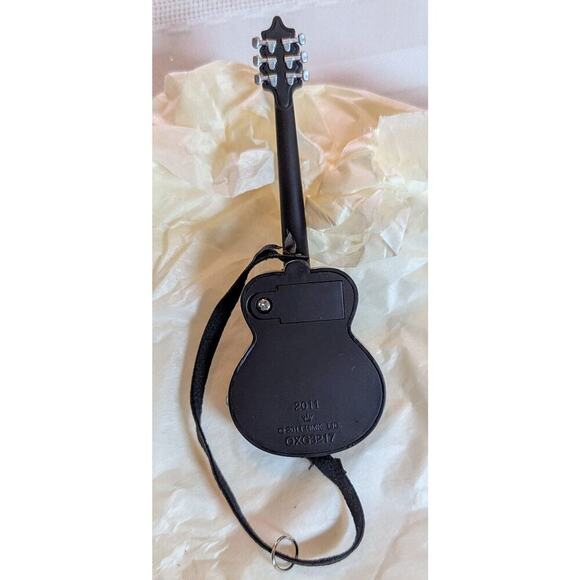 Rockin’ Around The Christmas Tree Guitar 2011 Hallmark Keepsake Magic Ornament - Picture 3 of 10